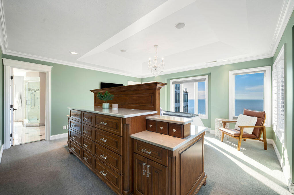 651 Sul Lago S Benton Harbor MI 49022