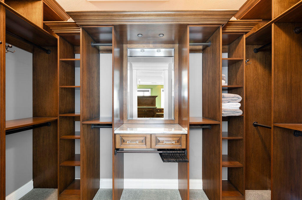 651 Sul Lago S Benton Harbor MI 49022