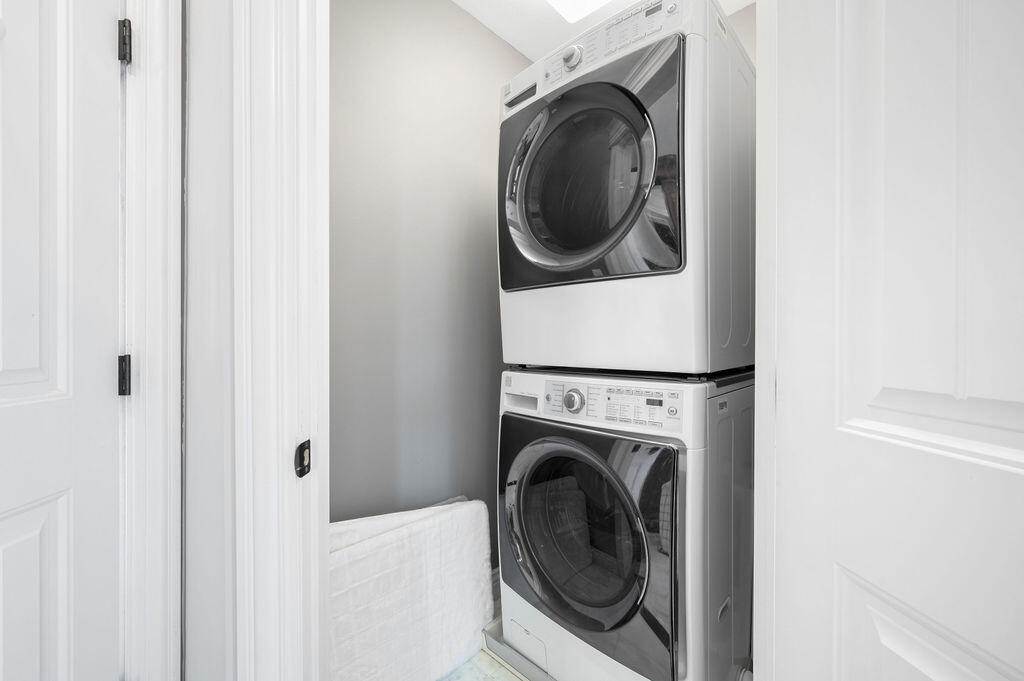 651 Sul Lago S Benton Harbor MI 49022