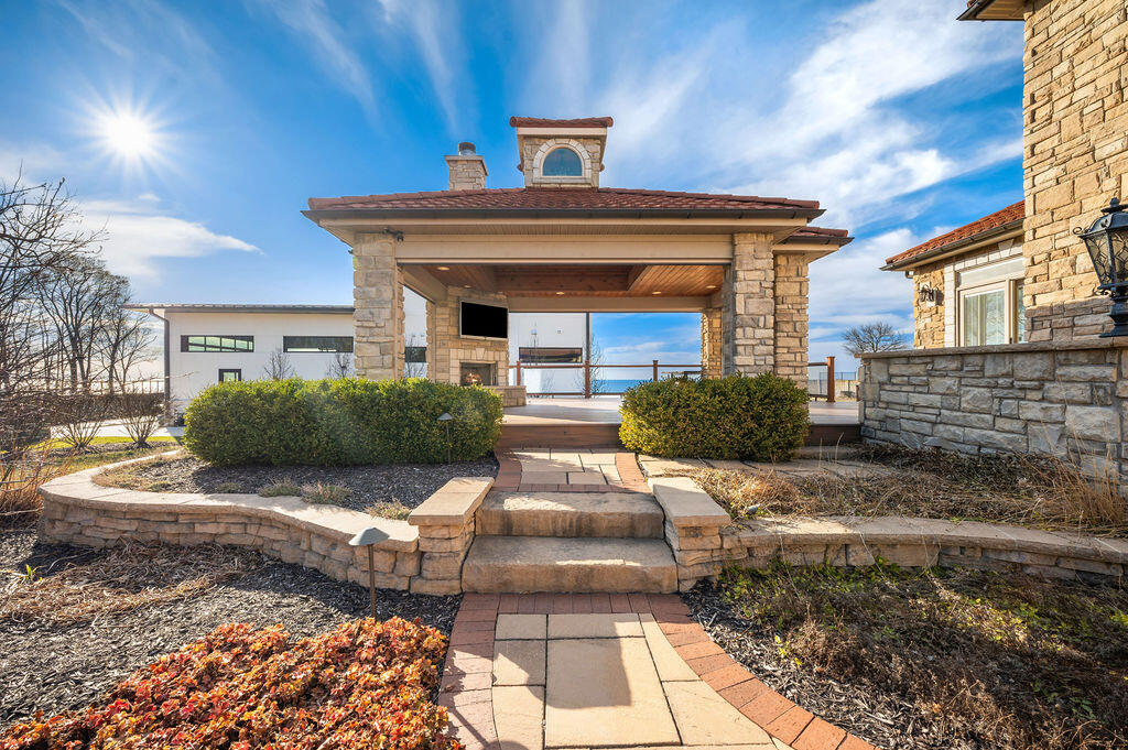 651 Sul Lago S Benton Harbor MI 49022