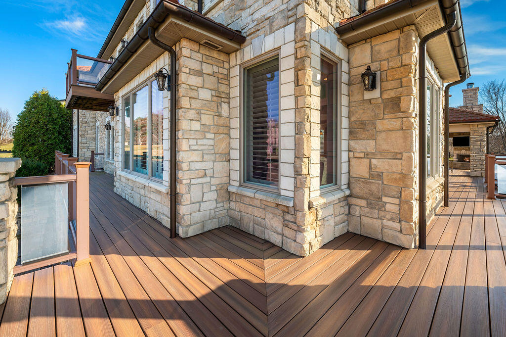 651 Sul Lago S Benton Harbor MI 49022