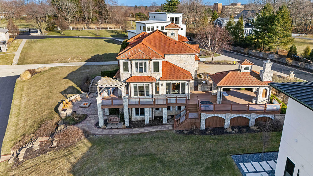 651 Sul Lago S Benton Harbor MI 49022