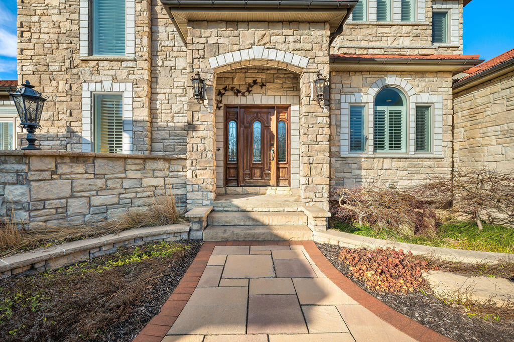 651 Sul Lago S Benton Harbor MI 49022