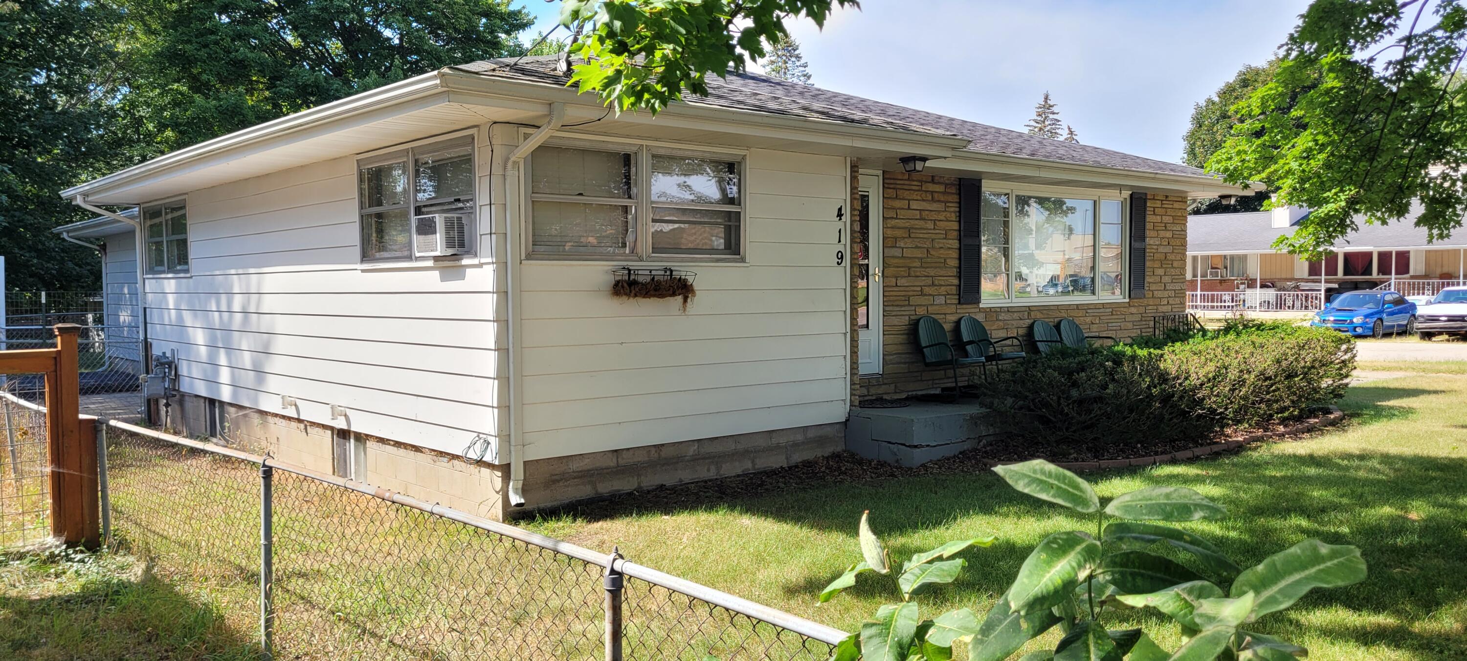 419 N Washington Avenue Ludington MI 49431