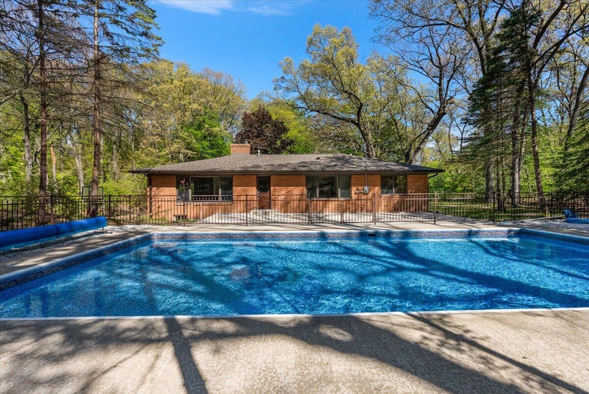 9555 Dunewood Drive Bridgman MI 49106