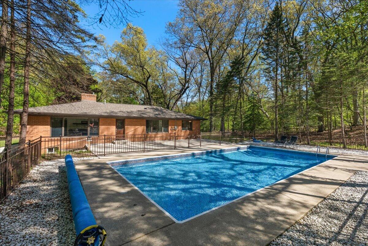 9555 Dunewood Drive Bridgman MI 49106