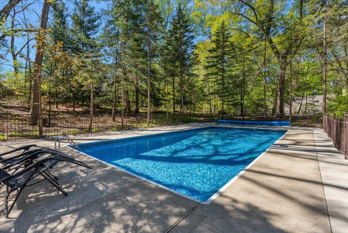 9555 Dunewood Drive Bridgman MI 49106