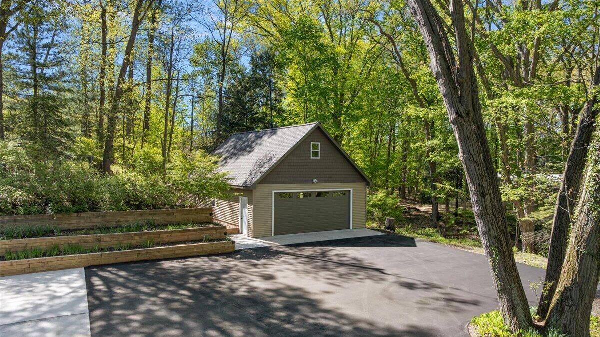 9555 Dunewood Drive Bridgman MI 49106