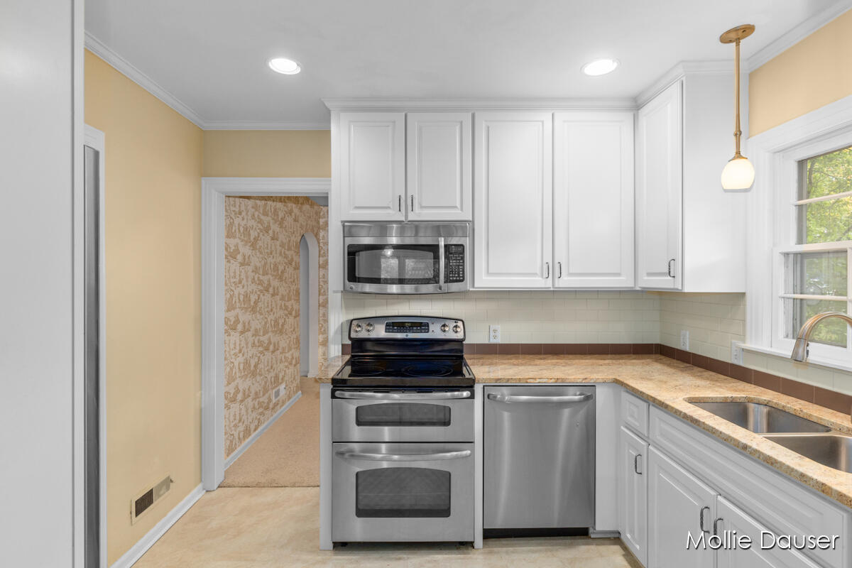2122 Tenway Drive SE Grand Rapids MI 49506