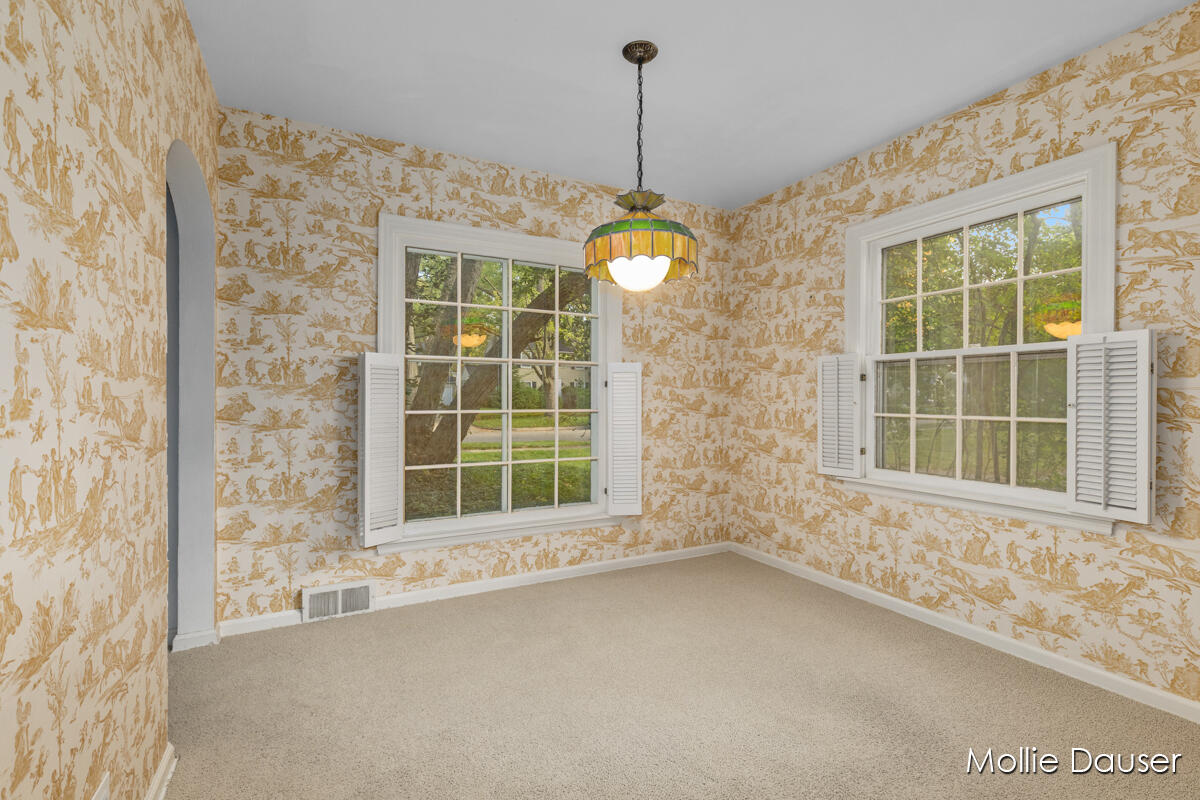 2122 Tenway Drive SE Grand Rapids MI 49506