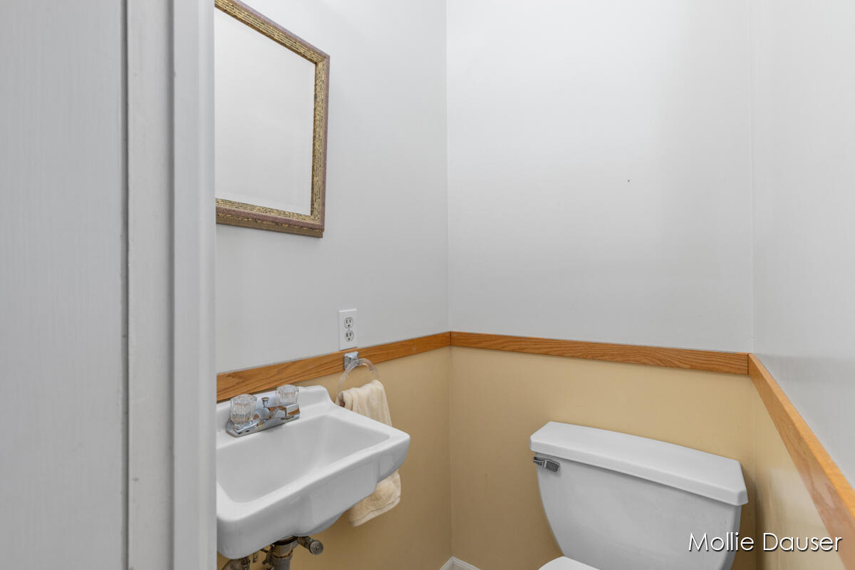 2122 Tenway Drive SE Grand Rapids MI 49506