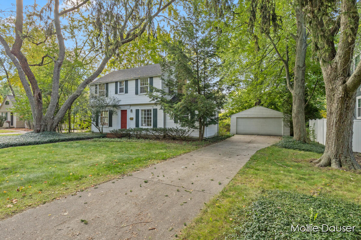2122 Tenway Drive SE Grand Rapids MI 49506
