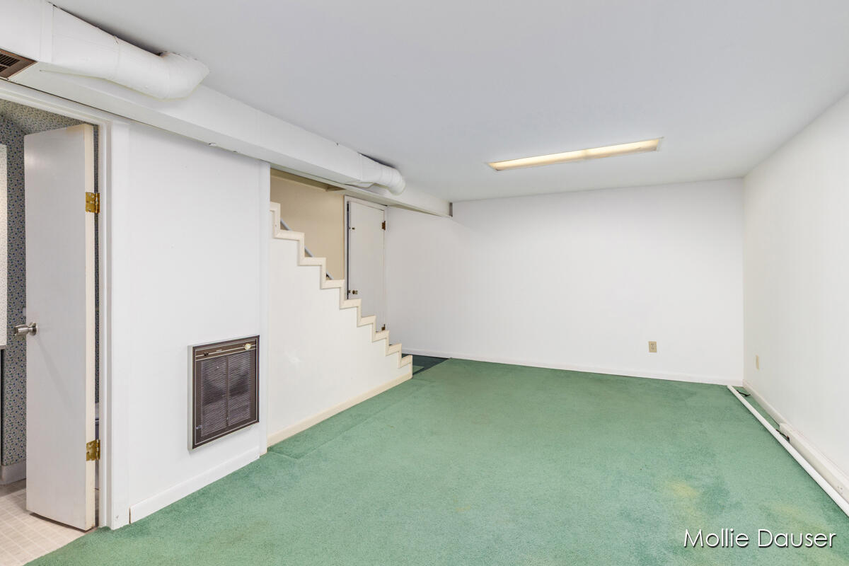 2122 Tenway Drive SE Grand Rapids MI 49506