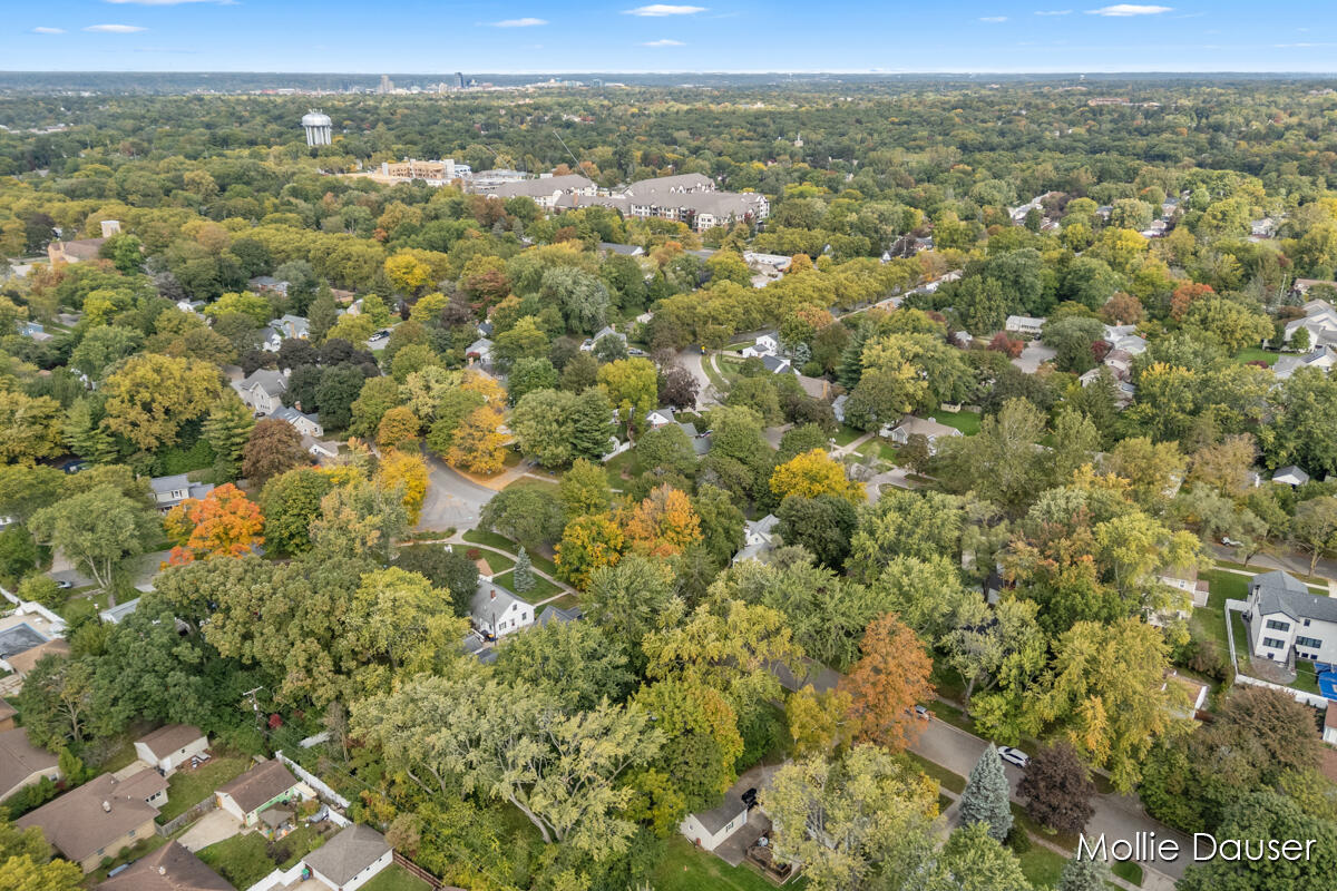2122 Tenway Drive SE Grand Rapids MI 49506