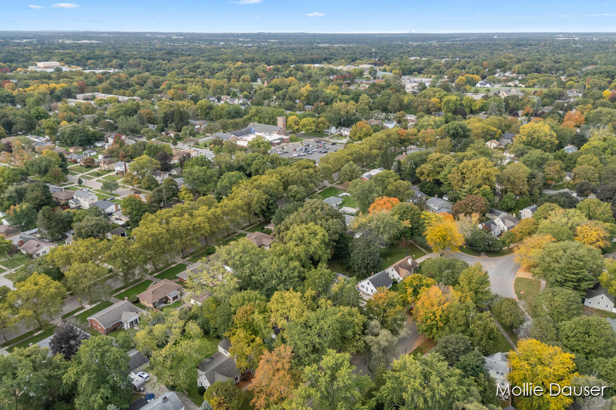 2122 Tenway Drive SE Grand Rapids MI 49506