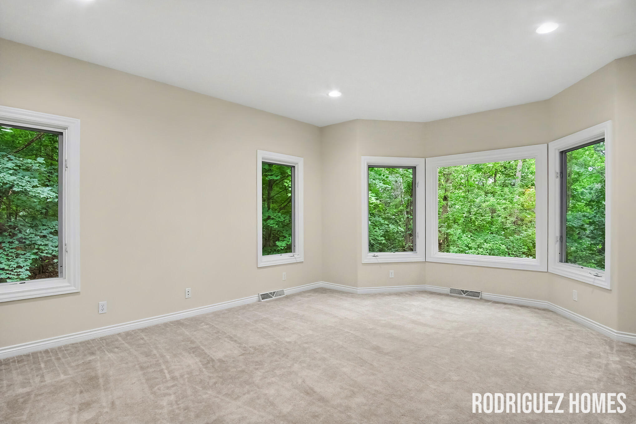 4639 Plateau View Drive NE Grand Rapids MI 49525