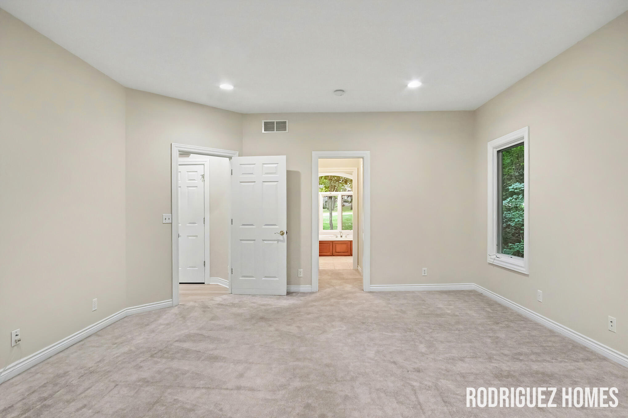4639 Plateau View Drive NE Grand Rapids MI 49525