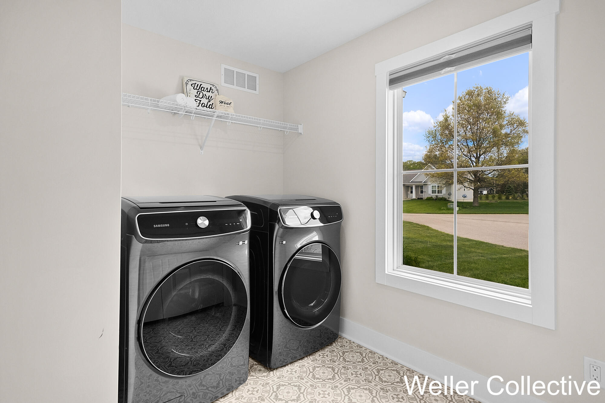 2085 Poplar Court Muskegon MI 49445