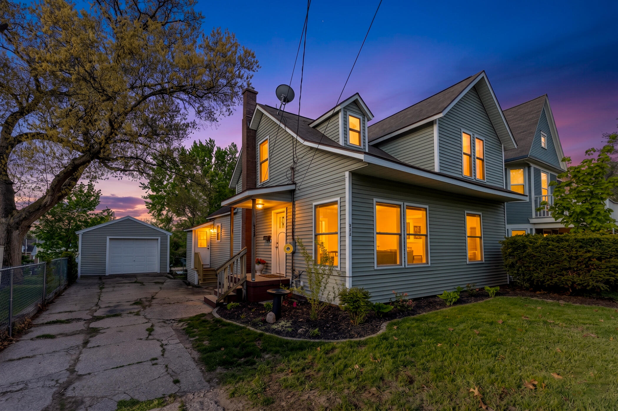 832 Sigsbee Street SE Grand Rapids MI 49506