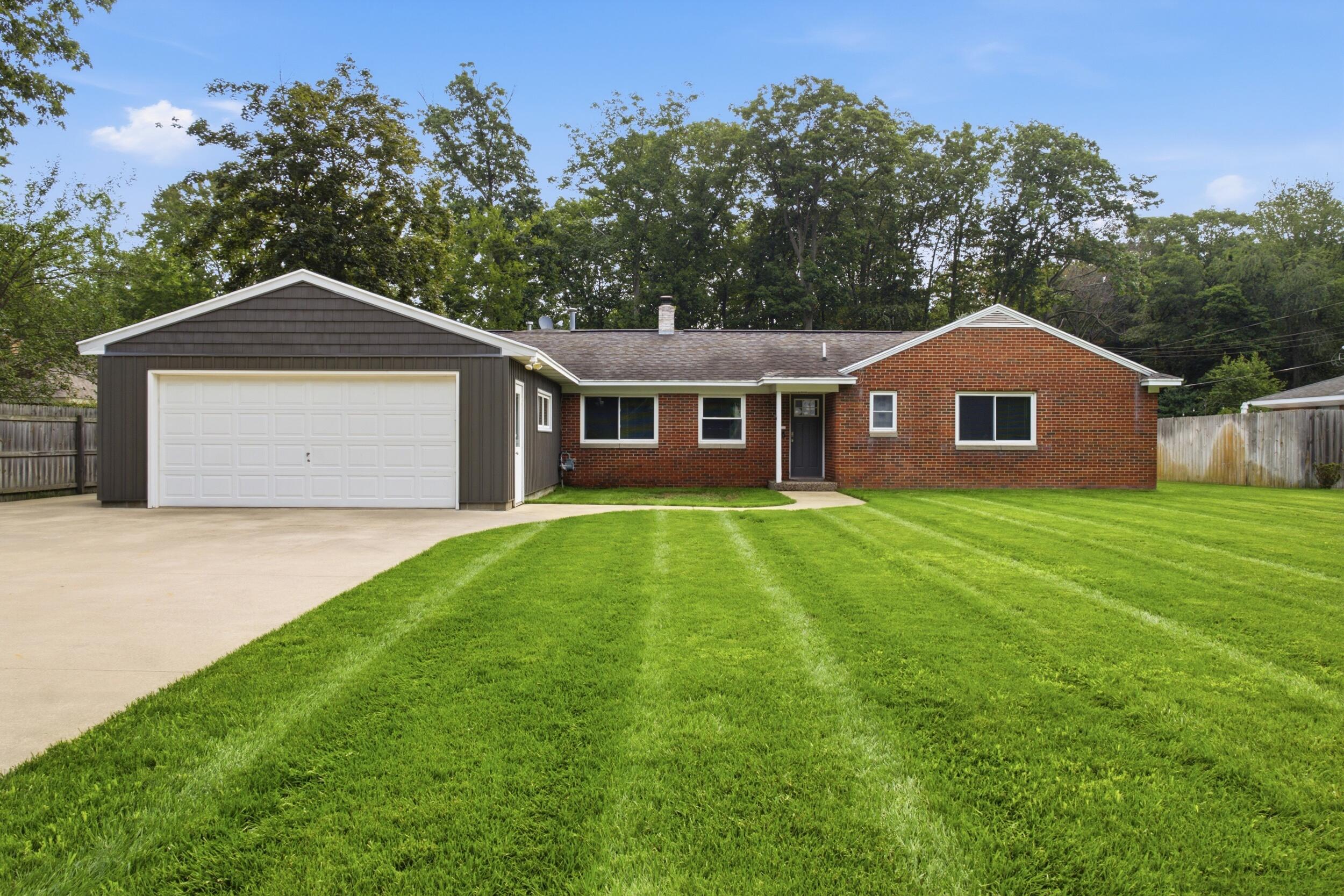 3988 Stryker Drive Norton Shores MI 49441