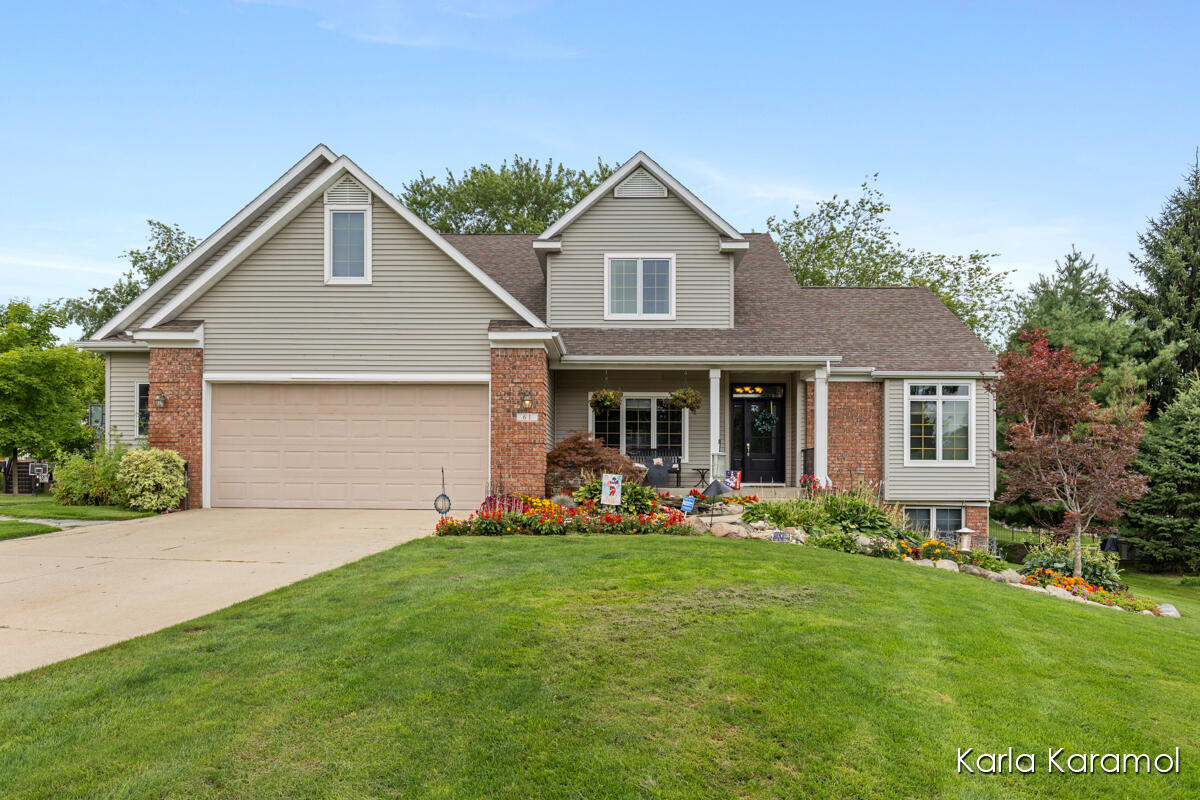 61 Greystone Court NE Rockford MI 49341