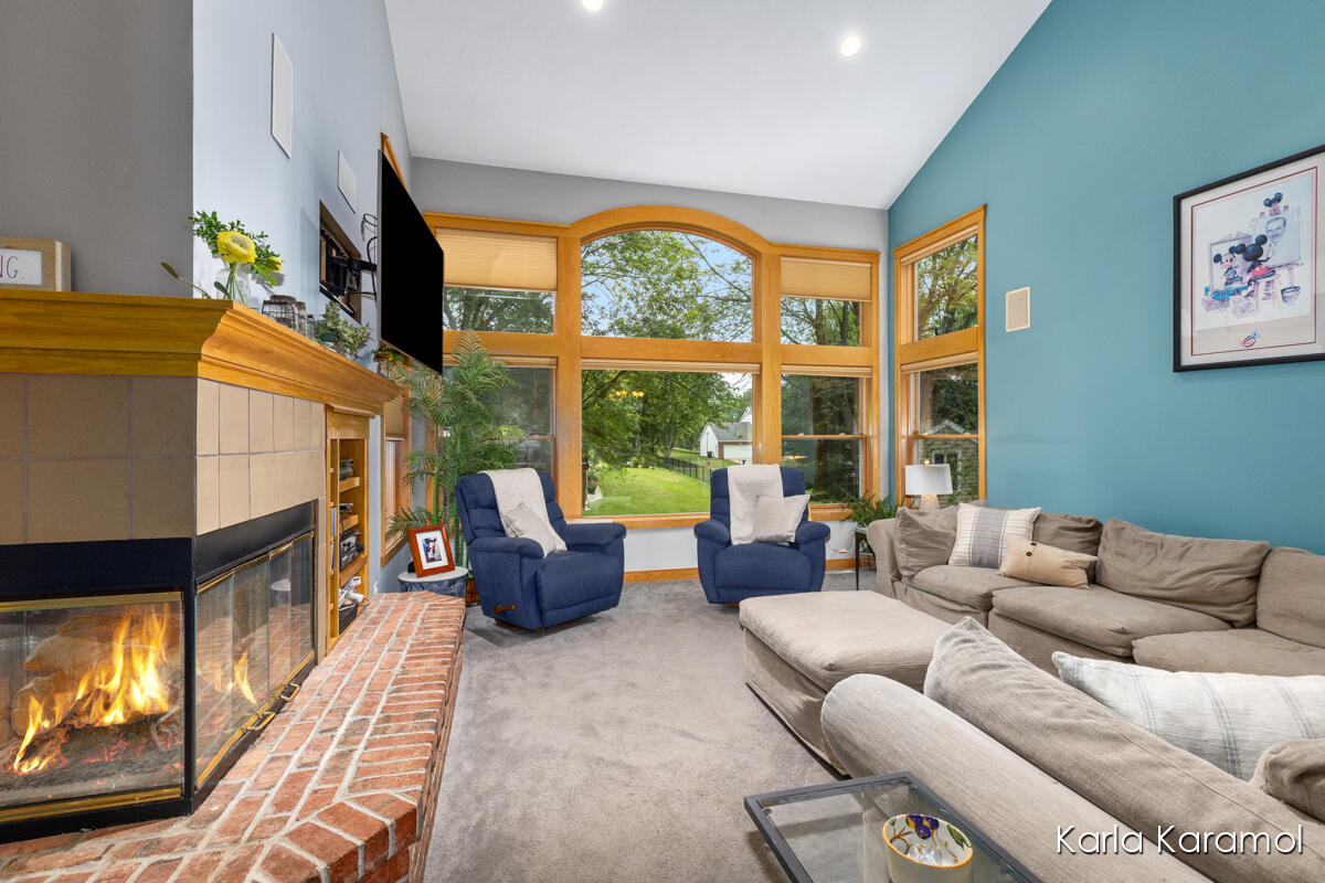 61 Greystone Court NE Rockford MI 49341