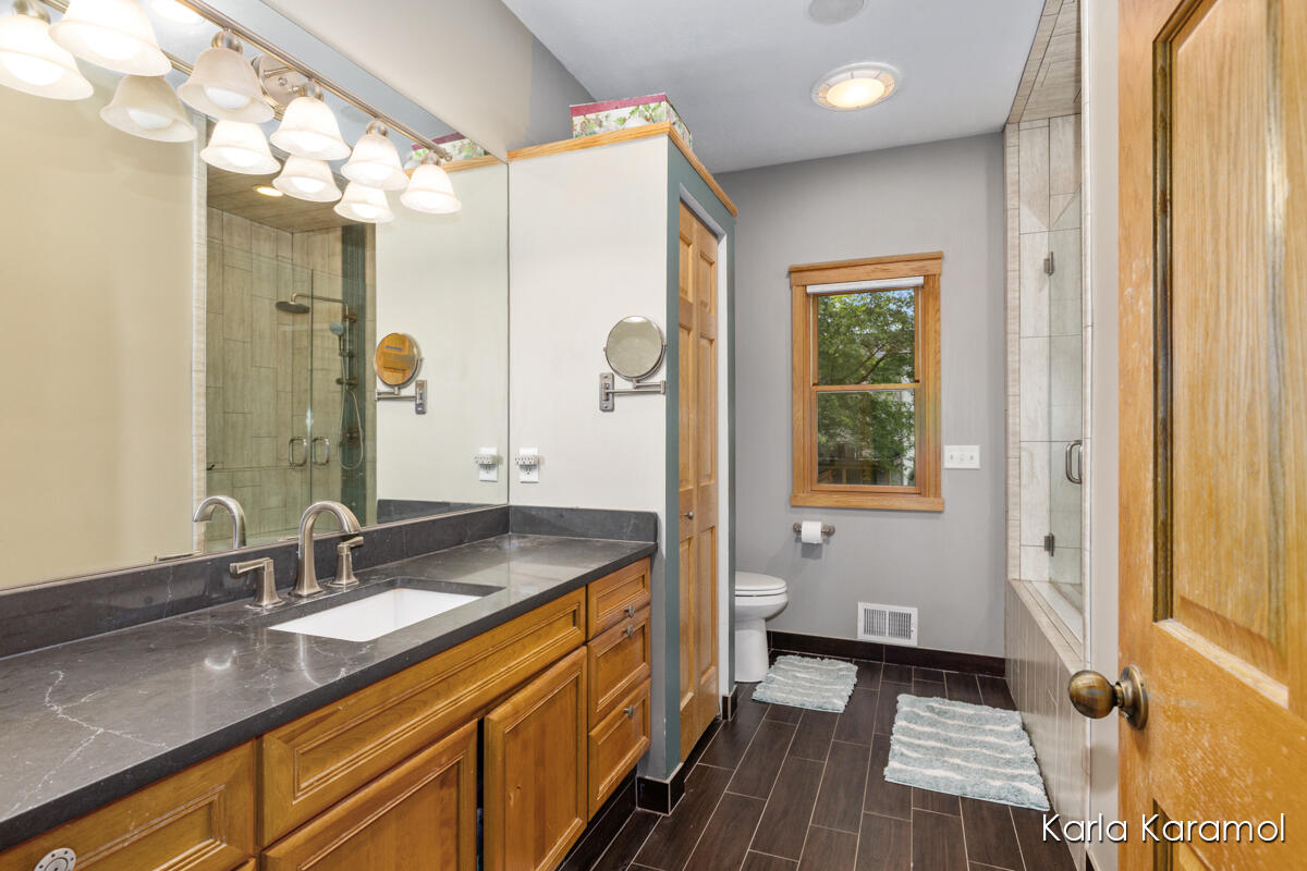 61 Greystone Court NE Rockford MI 49341