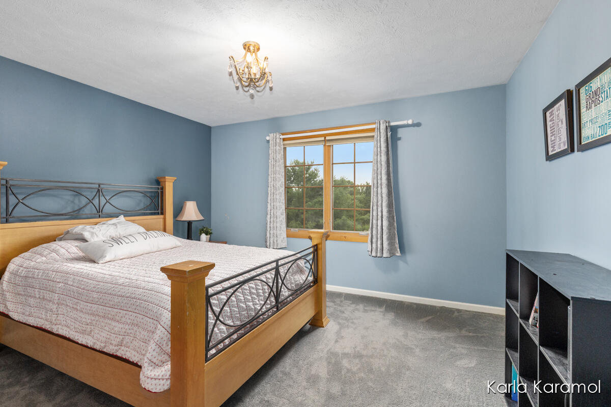61 Greystone Court NE Rockford MI 49341
