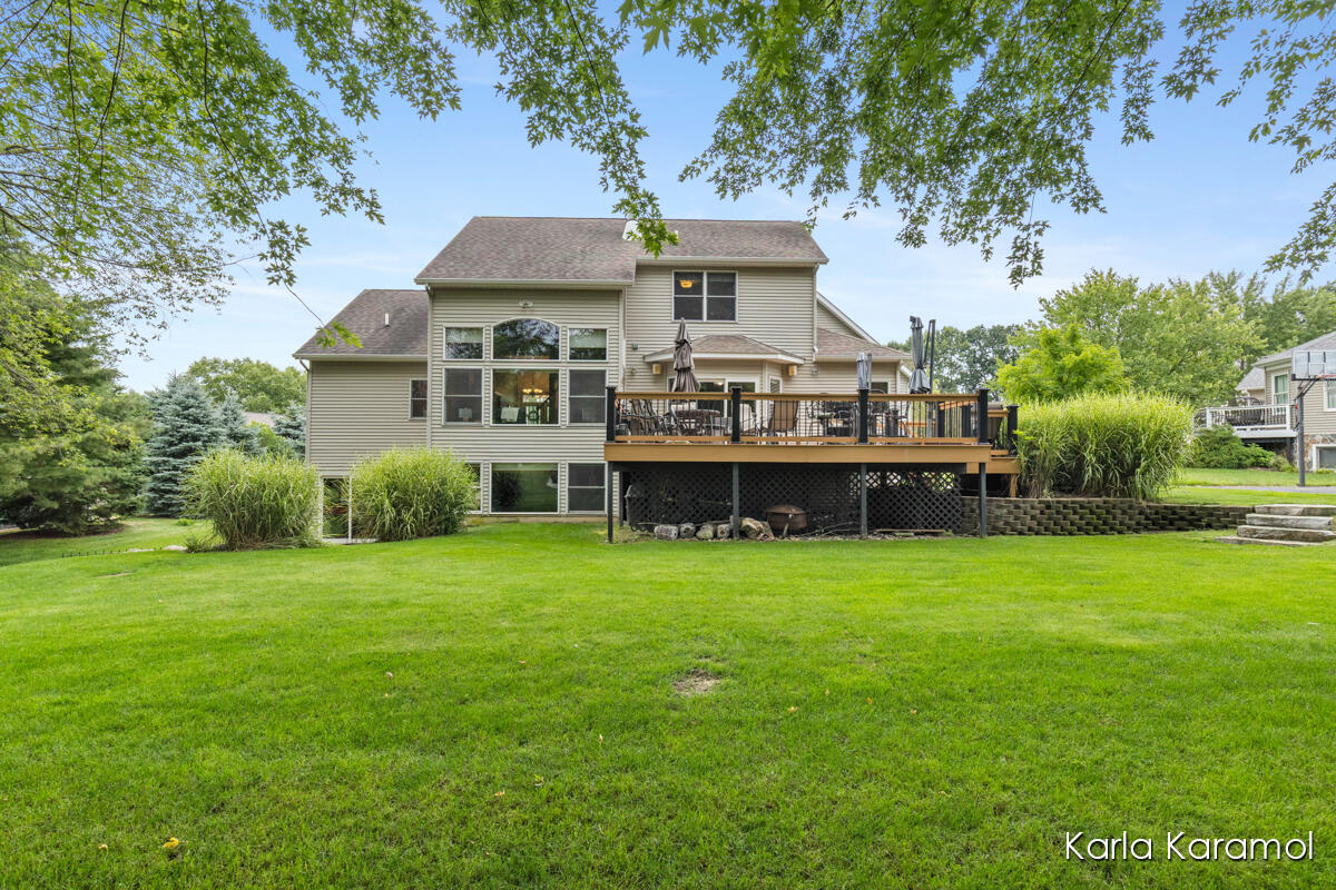 61 Greystone Court NE Rockford MI 49341