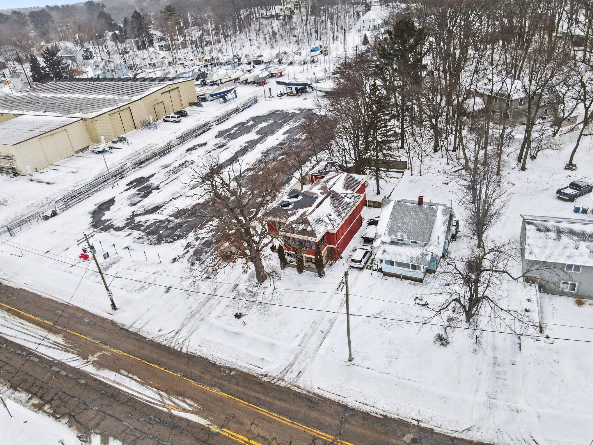 3135 Lakeshore Drive Muskegon MI 49441