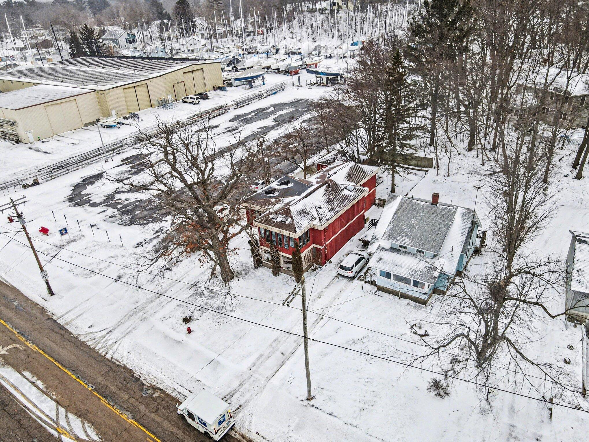 3135 Lakeshore Drive Muskegon MI 49441
