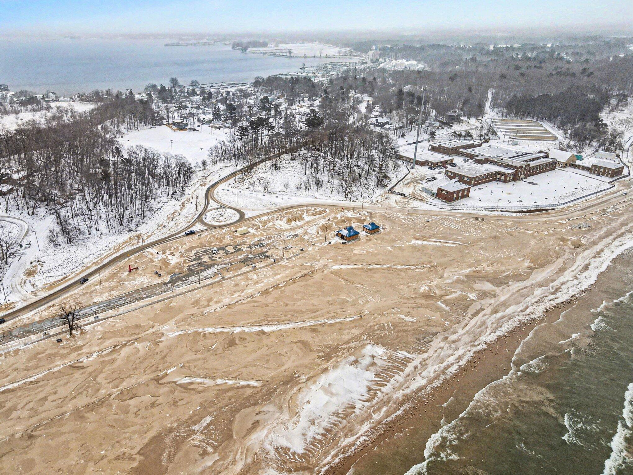 3135 Lakeshore Drive Muskegon MI 49441