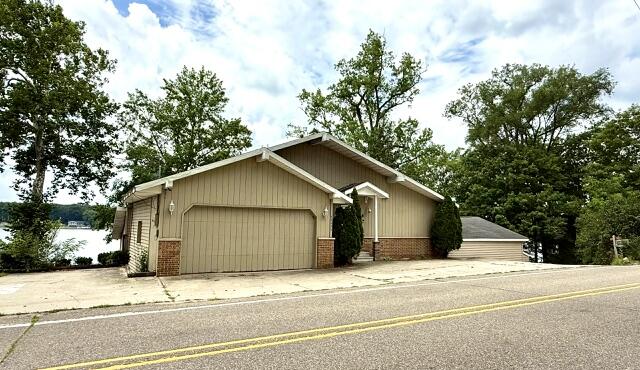 68404 Dailey Road Edwardsburg MI 49112