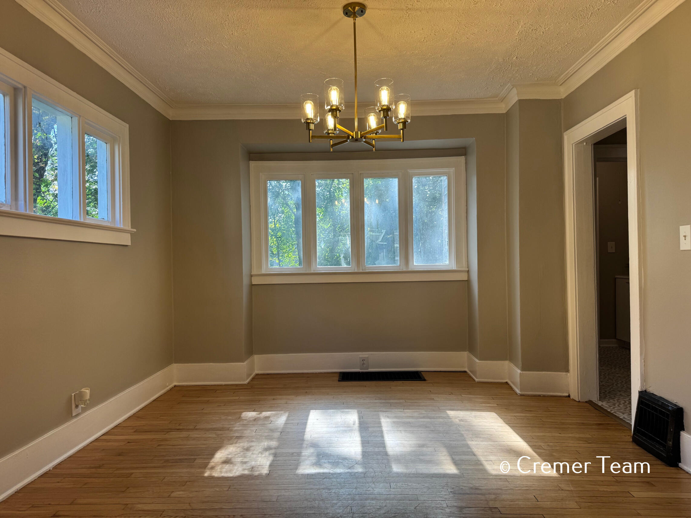 1034 Hall Street SE Grand Rapids MI 49507