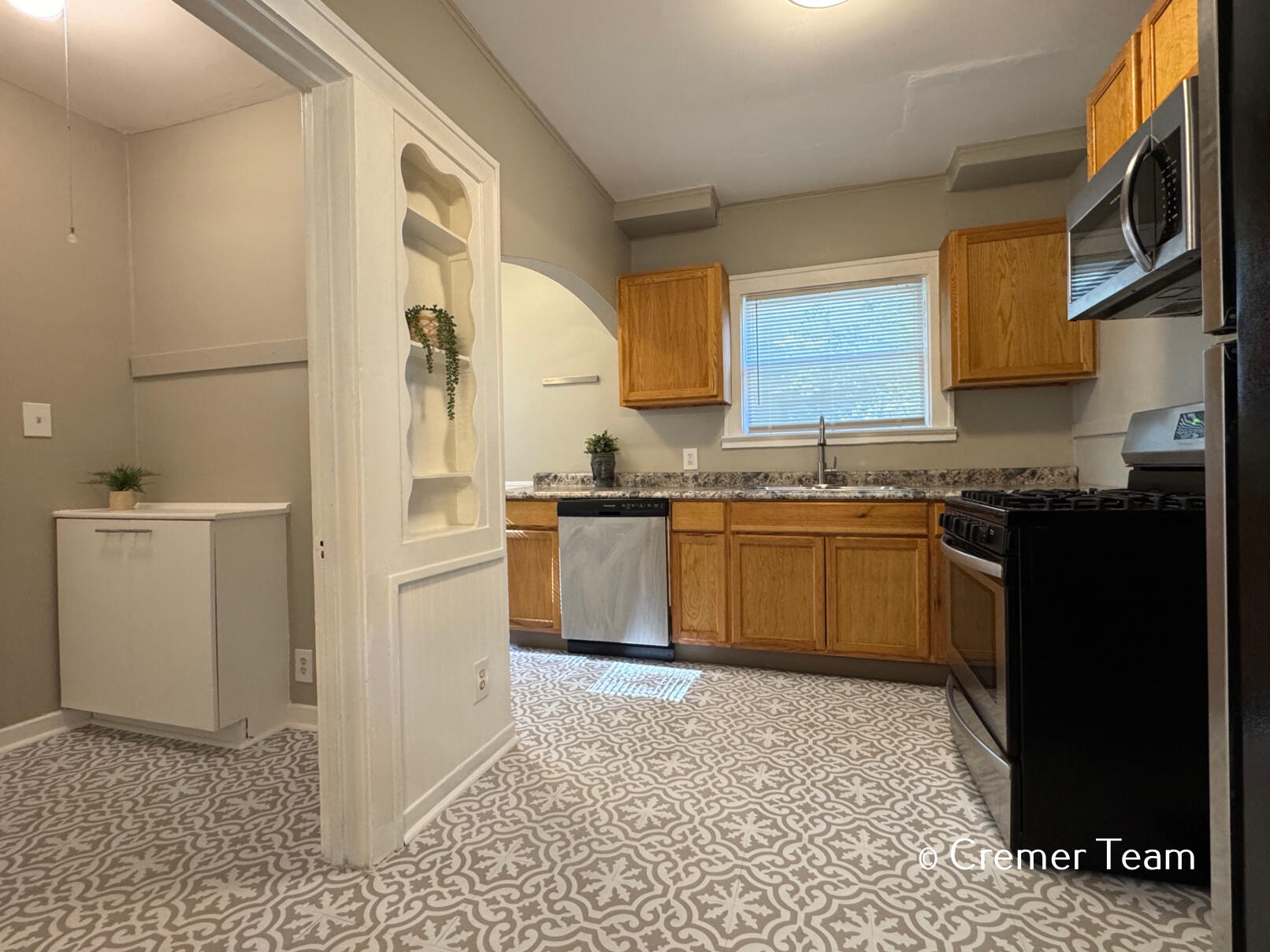 1034 Hall Street SE Grand Rapids MI 49507
