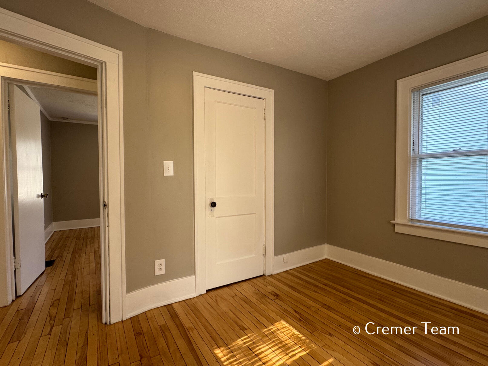 1034 Hall Street SE Grand Rapids MI 49507