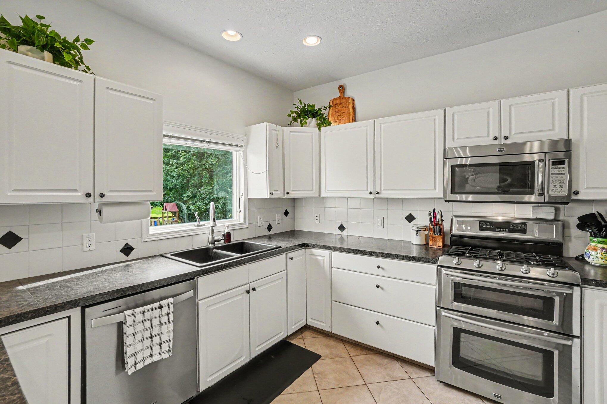 9521 Ridgecrest Drive Zeeland MI 49464