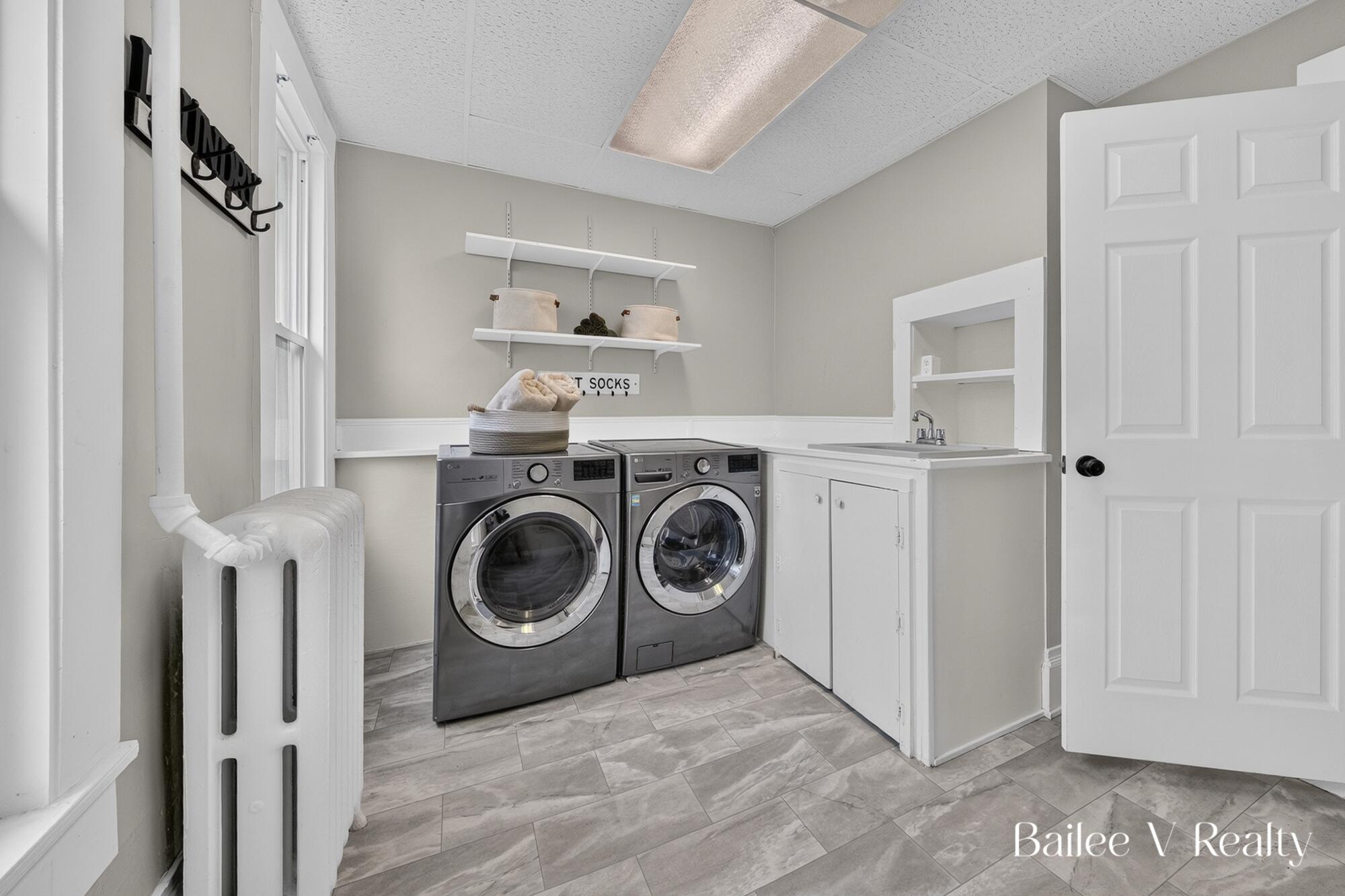 1049 Second Street NW Grand Rapids MI 49504