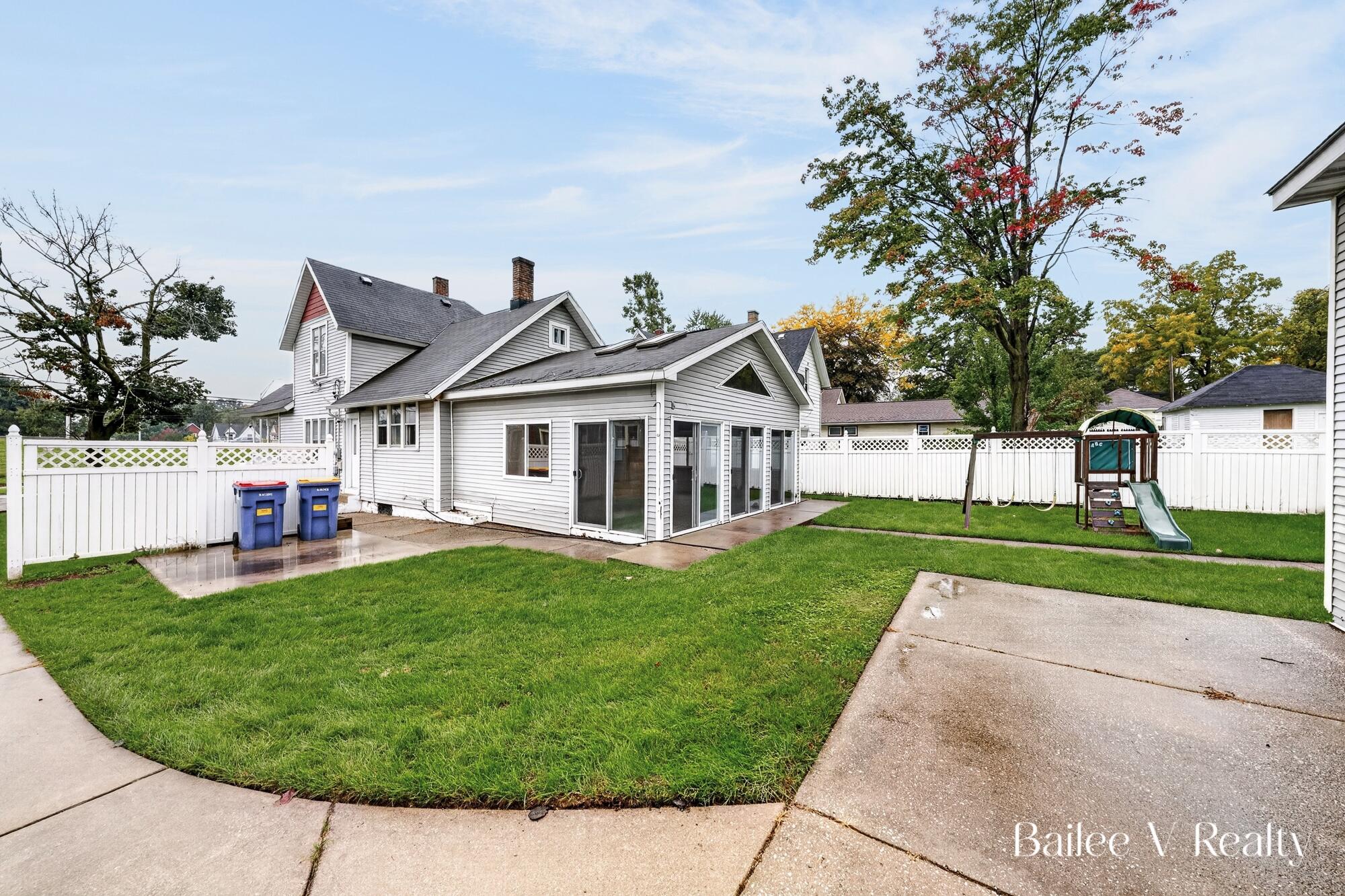 1049 Second Street NW Grand Rapids MI 49504