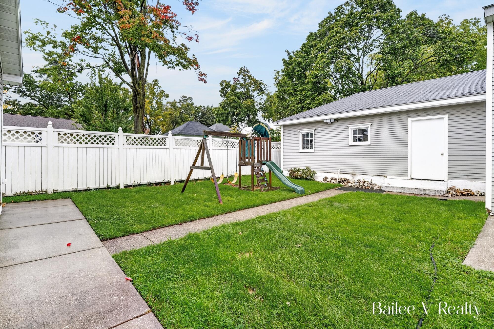 1049 Second Street NW Grand Rapids MI 49504