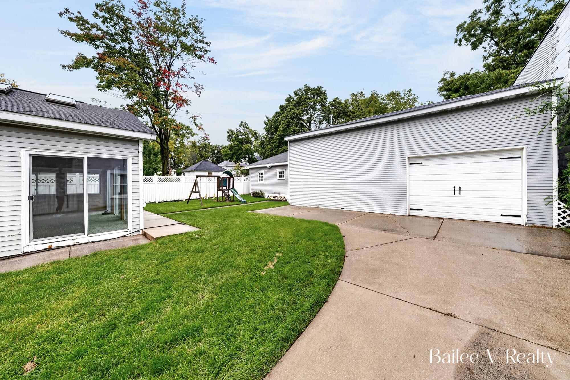1049 Second Street NW Grand Rapids MI 49504