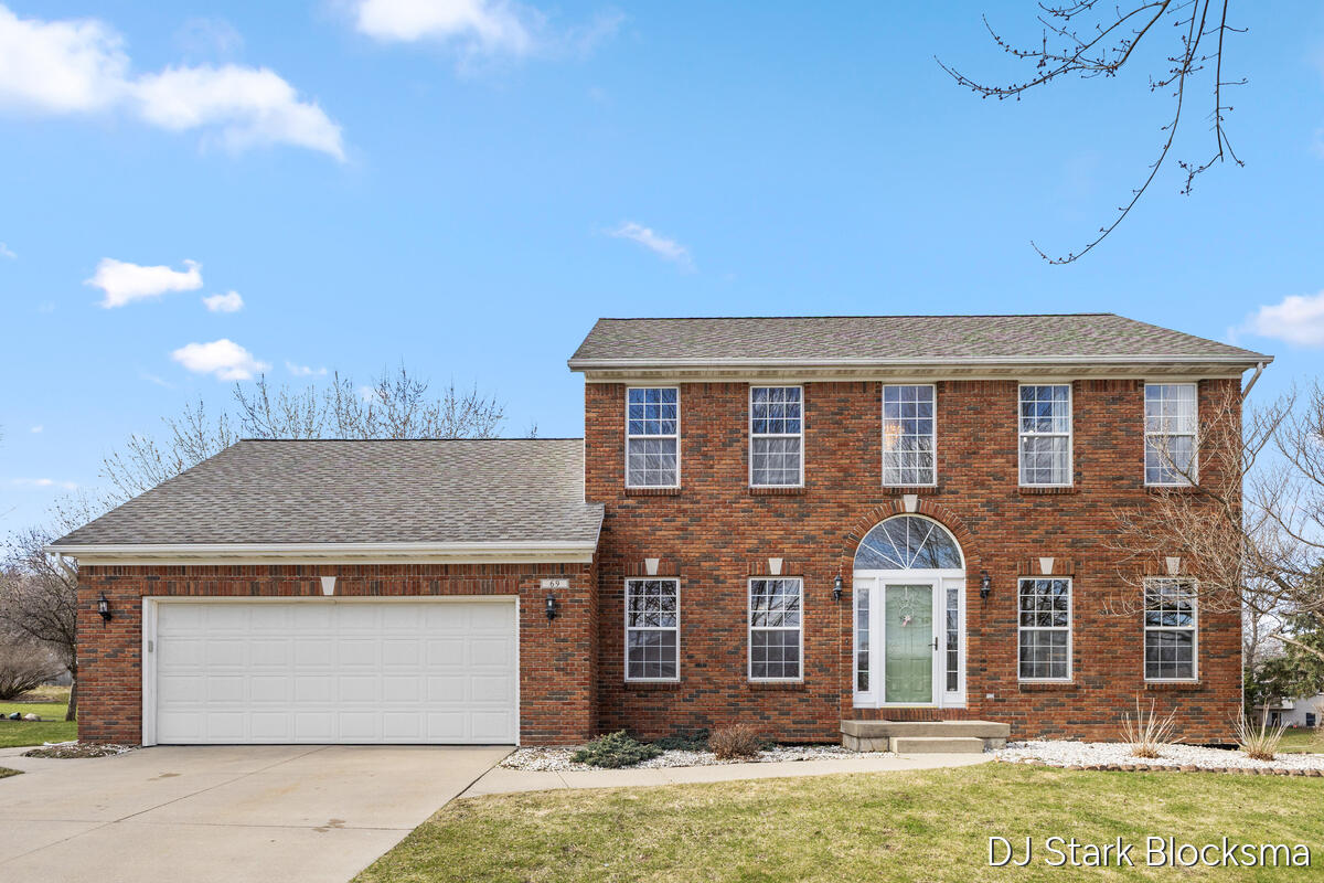 69 Rogue River View Drive NE Rockford MI 49341