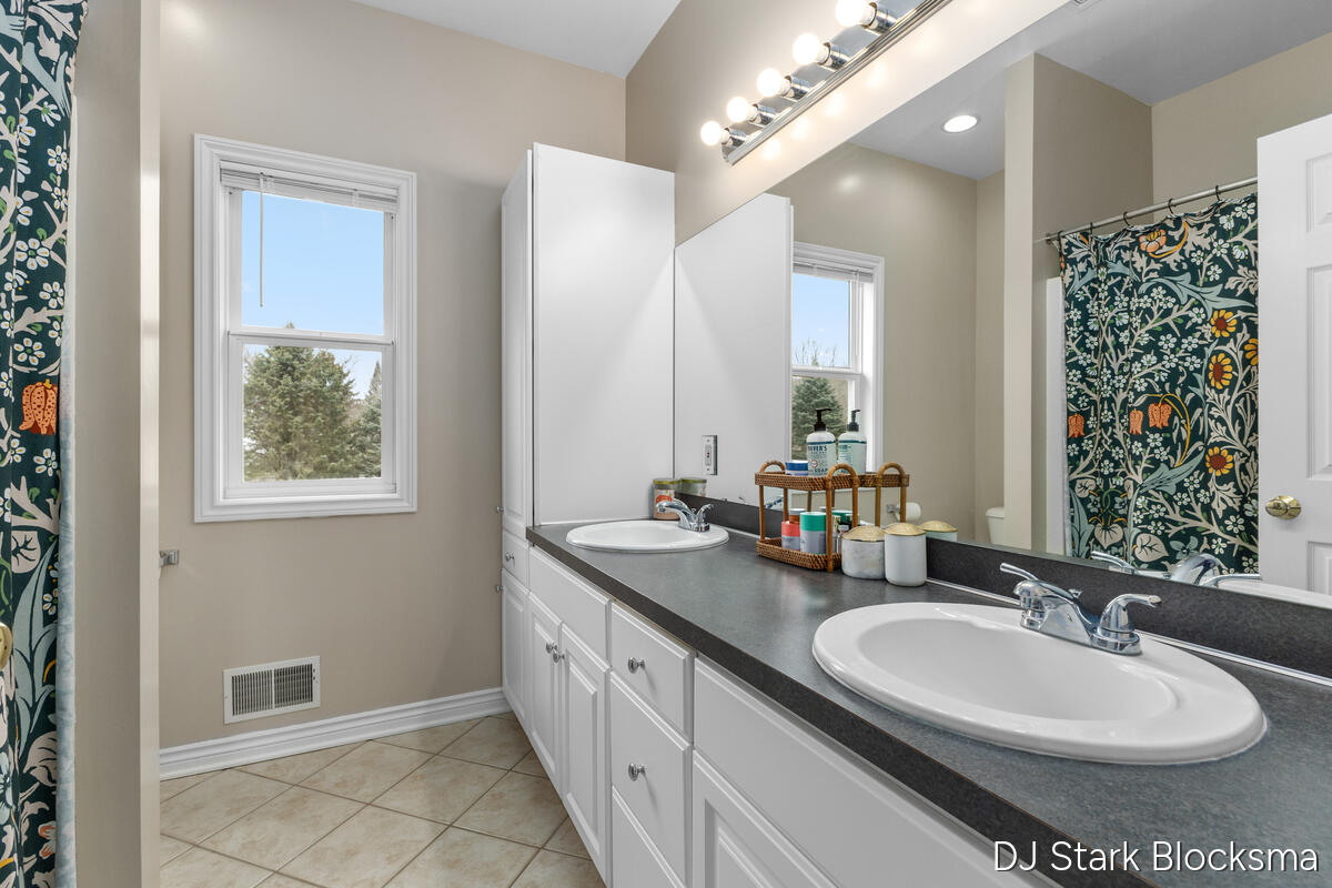 69 Rogue River View Drive NE Rockford MI 49341