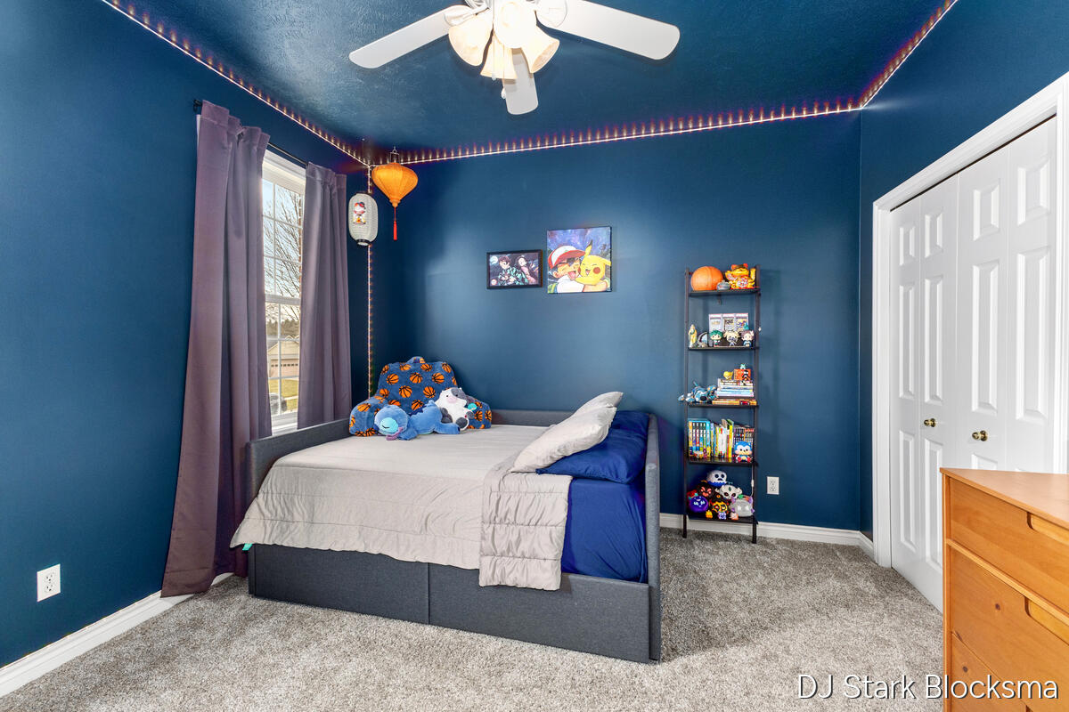 69 Rogue River View Drive NE Rockford MI 49341