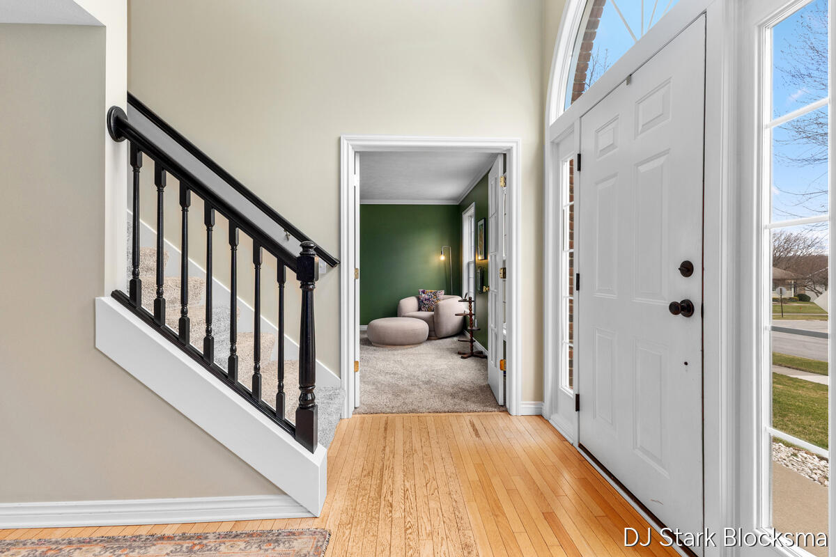 69 Rogue River View Drive NE Rockford MI 49341