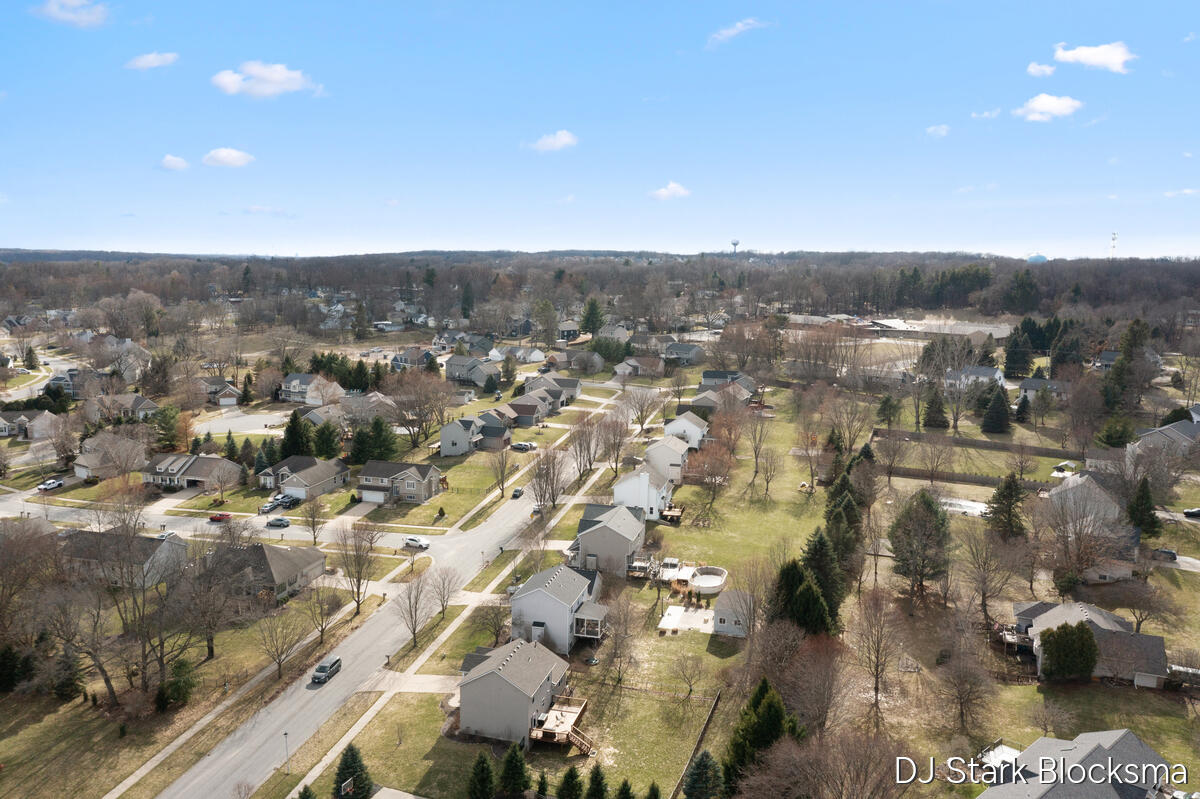 69 Rogue River View Drive NE Rockford MI 49341