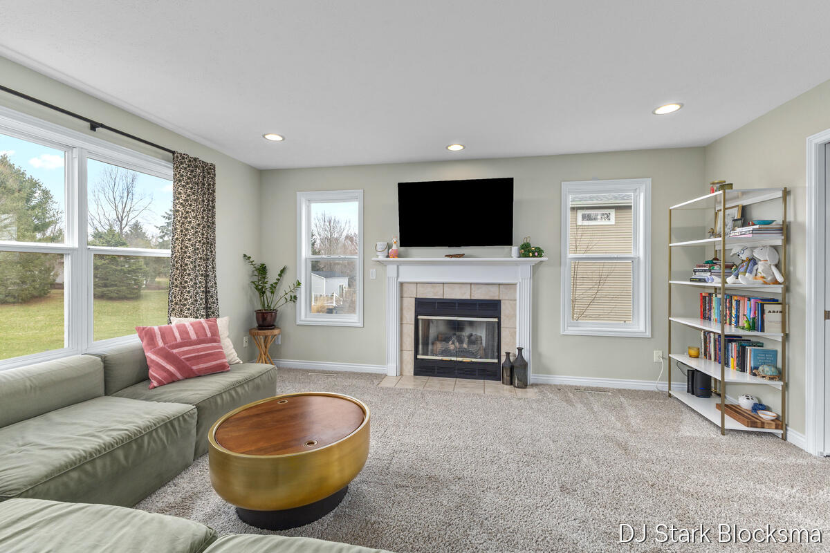 69 Rogue River View Drive NE Rockford MI 49341