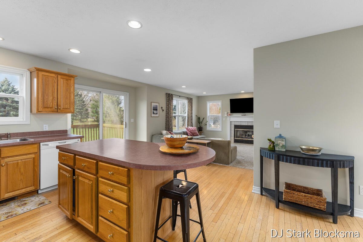 69 Rogue River View Drive NE Rockford MI 49341