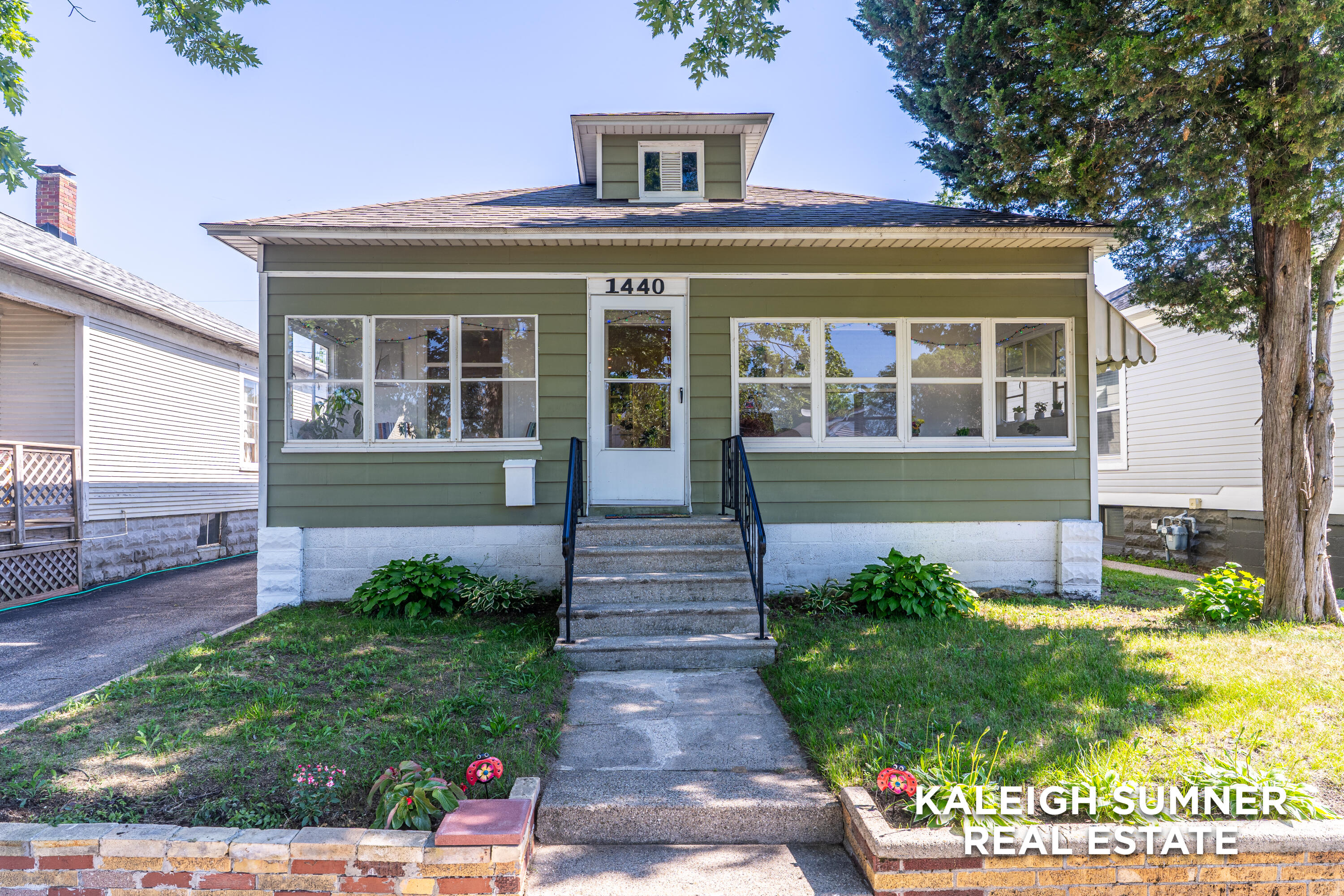1440 Pennoyer Avenue Grand Haven MI 49417