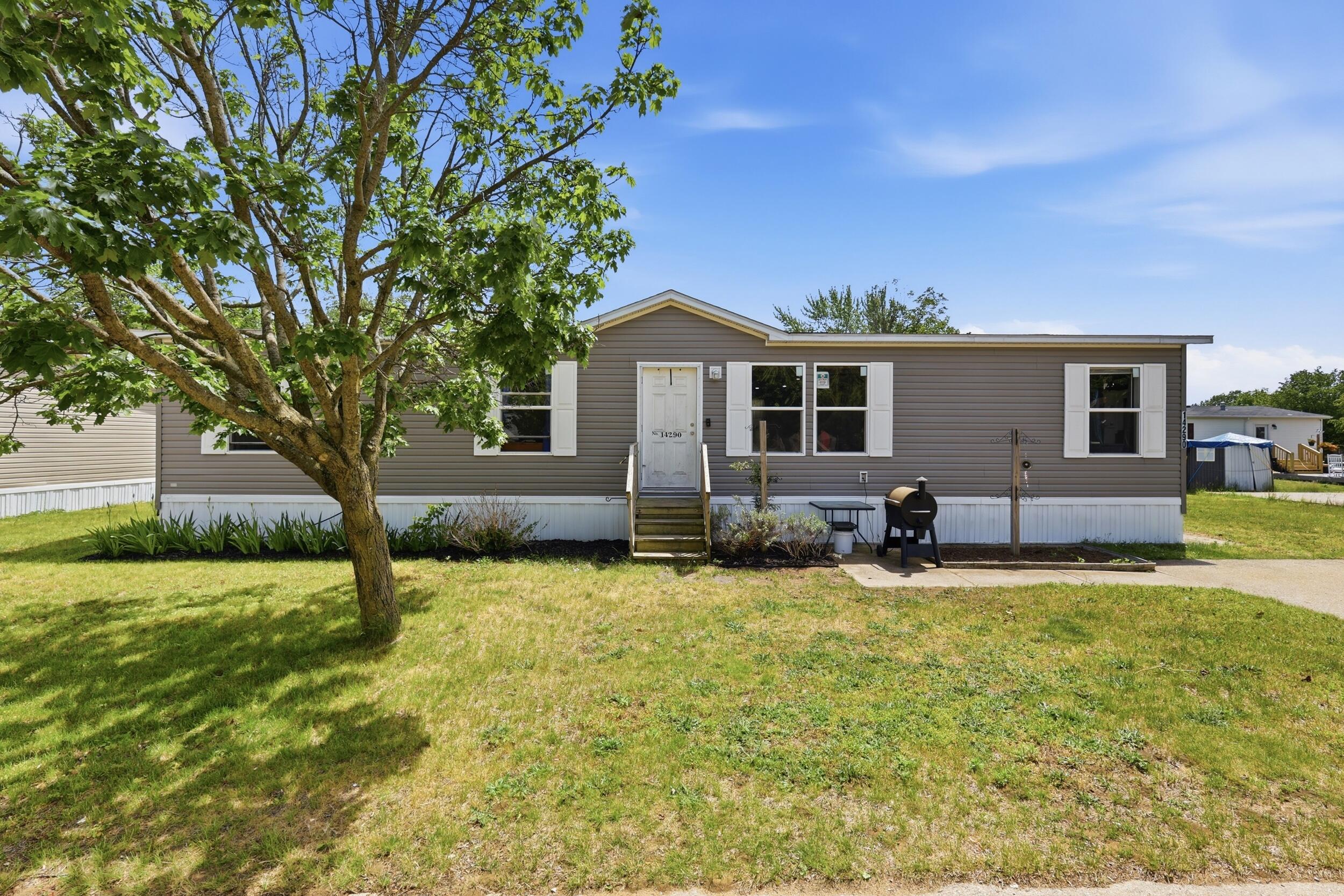 14290 Newport Drive West Olive MI 49460
